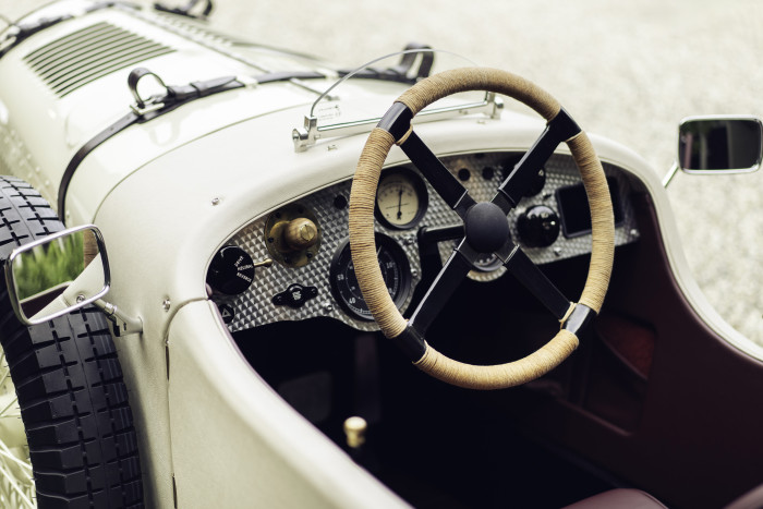 Der Nachbau wird in Handarbeit gefertigt. (Foto: Bentley)