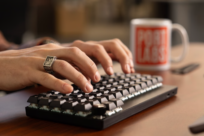 Keyboardio Preonic: Ortholineare Tastatur im Holzgehäuse - Golem.de