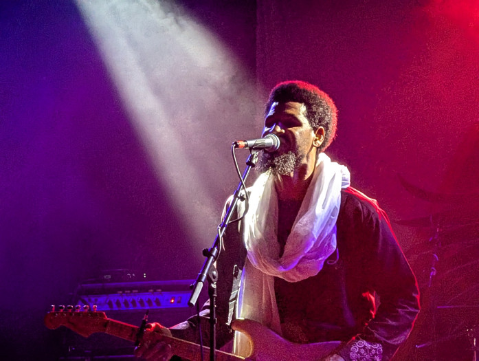 Auch bei schlechtem Licht macht das Pixel 9 Pro XL gute Aufnahmen, perfekt und störungsfrei sind diese allerdings nicht. (Bild: Tobias Költzsch/Golem.de)