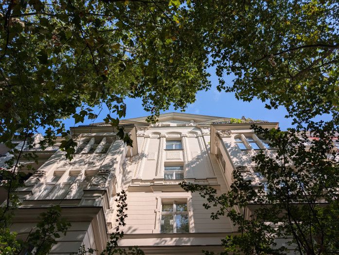 Situationen mit sehr hohen Kontrastunterschieden beherrscht das Pixel 9 Pro XL gut. (Bild: Tobias Költzsch/Golem.de)