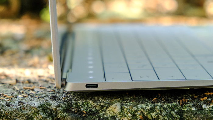 Dell XPS 13 9345 (Bild: Oliver Nickel/Golem.de)