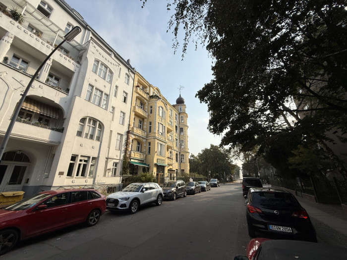 Das Kamerasetup erlaubt Superweitwinkelaufnahmen, ...