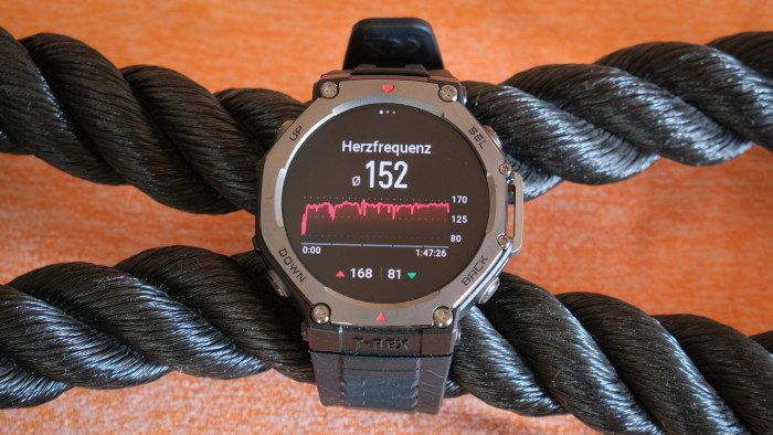 Die Herzfrequenzmessung am Handgelenk funktioniert hervorragend. (Bild: Steinlechner / Golem.de)