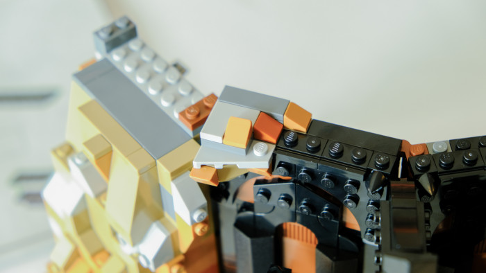 Lego Barad-Dur 10333 im Aufbau (Bild: Oliver Nickel/Golem.de)