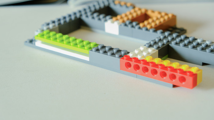 Lego Barad-Dur 10333 im Aufbau (Bild: Oliver Nickel/Golem.de)