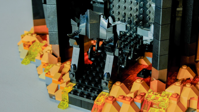 Lego Barad-Dur 10333 im Aufbau (Bild: Oliver Nickel/Golem.de)