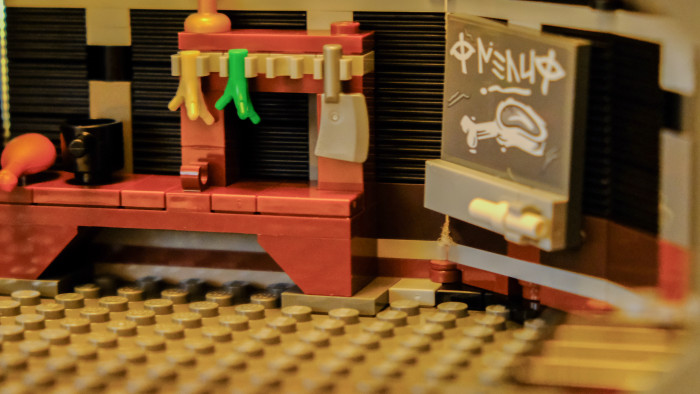 Lego Barad-Dur 10333 im Aufbau (Bild: Oliver Nickel/Golem.de)