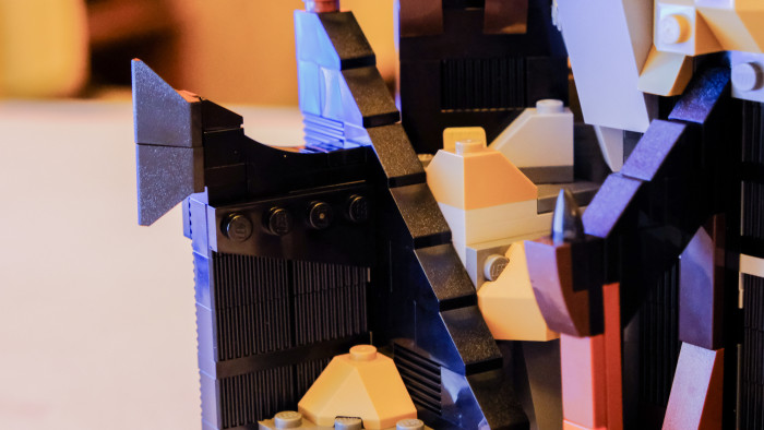 Lego Barad-Dur 10333 im Aufbau (Bild: Oliver Nickel/Golem.de)