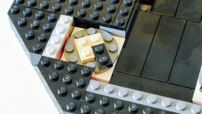 Lego Barad-Dur 10333 im Aufbau (Bild: Oliver Nickel/Golem.de)