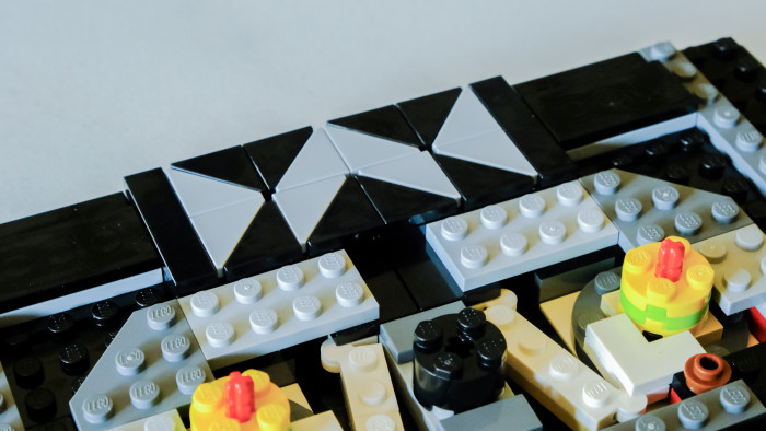 Lego Barad-Dur 10333 im Aufbau (Bild: Oliver Nickel/Golem.de)