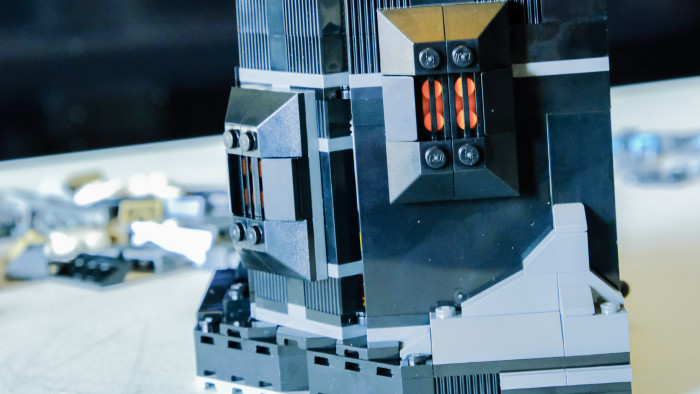 Lego Barad-Dur 10333 im Aufbau (Bild: Oliver Nickel/Golem.de)