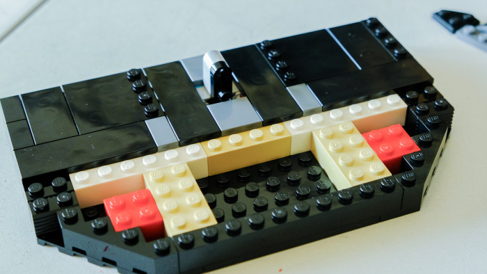 Lego Barad-Dur 10333 im Aufbau (Bild: Oliver Nickel/Golem.de)