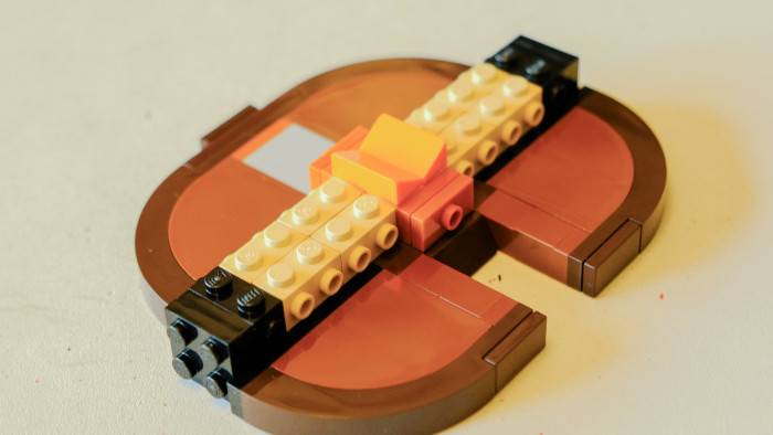 Lego Barad-Dur 10333 im Aufbau (Bild: Oliver Nickel/Golem.de)