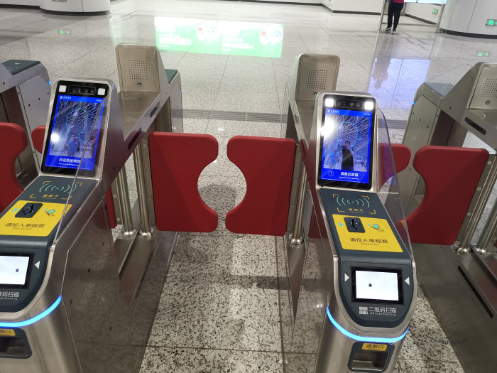 Auf dem Weg zum Robotaxi in der U-Bahn von Shenzhen (Achim Sawall / Golem.de)