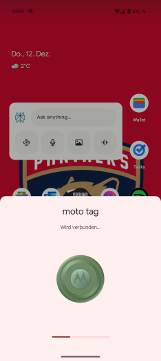Der Moto Tag und der Chipolo One Point werden automatisch verbunden und der Geräte-Finden-App hinzugefügt. (Bild: Tobias Költzsch/Golem.de)