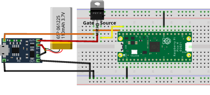 Um einen Raspberry Pi Pico sicher über eine TP4056-Platine zu versorgen, reicht ein Mosfet. Bei diesem Aufbau lädt der Akku über den USB-Port des Pico. (Bild: Johannes Hiltscher/Golem.de)