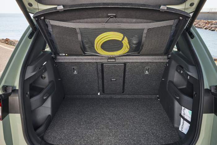 Die Hängematte für das Ladekabel gibt es nur gegen Aufpreis im Plus-Paket.  (Foto: Skoda)