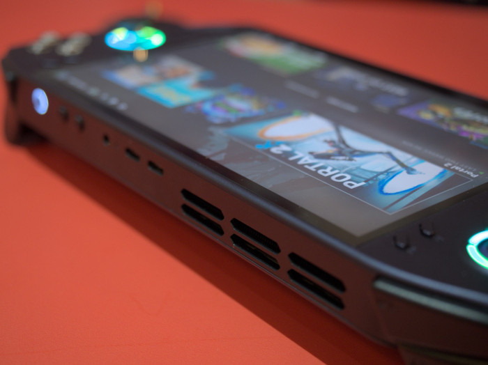 Die Verarbeitung des Legion S Go ist hochwertig. (Bild: Martin Wolf/Golem.de)