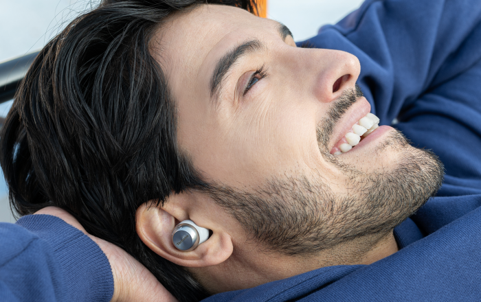 EAH-AZ100 (Bild: Technics)