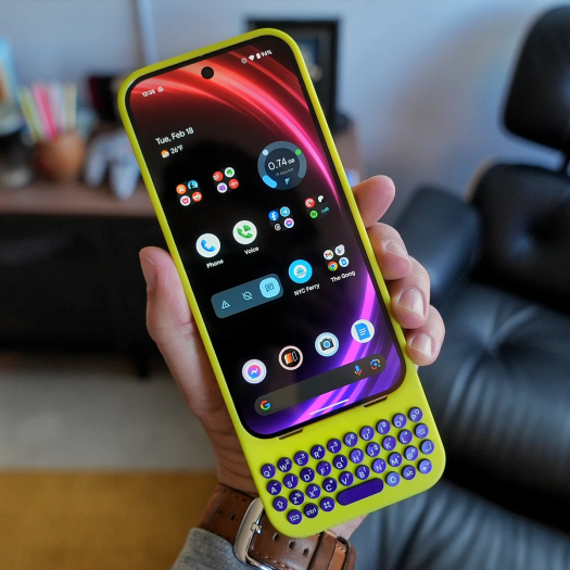 Tastaturhülle für Googles Pixel 9 und Pixel 9 Pro (Bild: Clicks)