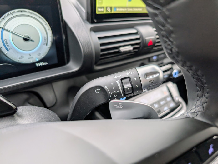 ... und der Wischerhebel des Inster (Bild: Tobias Költzsch/Golem.de)