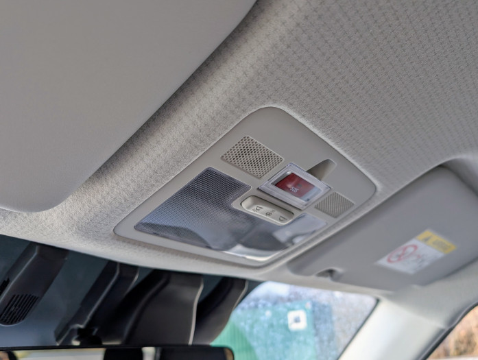 Der Inster hat einen SOS-Button. (Bild: Tobias Költzsch/Golem.de)