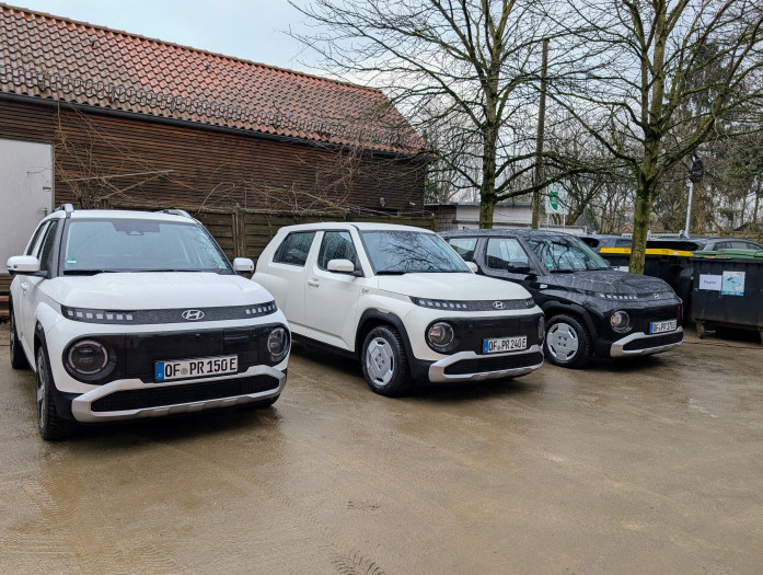 Den Inster gibt es in zwei Motorisierungen und verschiedenen Ausstattungsvarianten. (Bild: Tobias Költzsch/Golem.de)