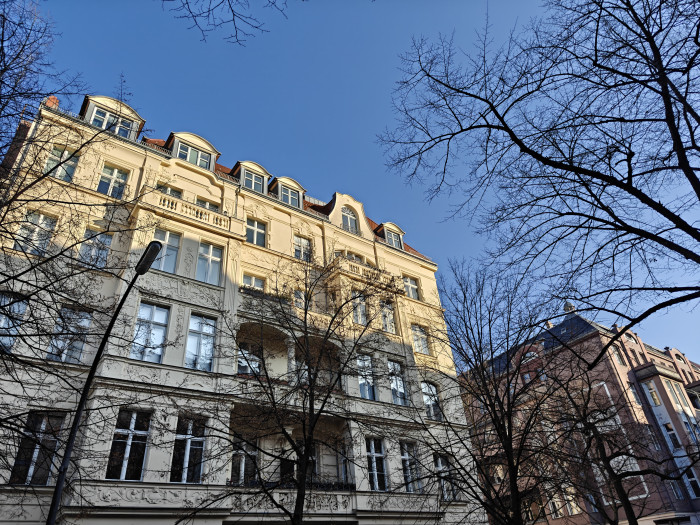 Die Hauptkamera des Oneplus 13 macht von der Bilddynamik her sehr ausgeglichene, gute Aufnahmen. (Bild: Tobias Költzsch/Golem.de)