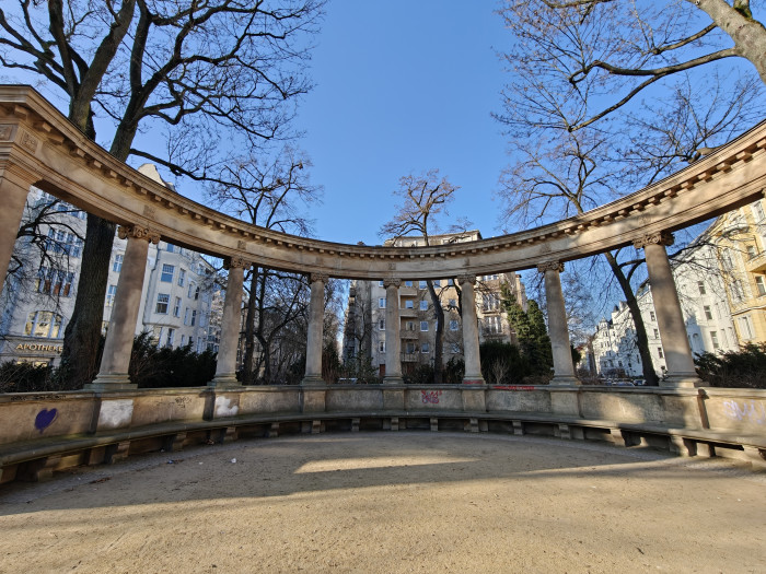 Auch die Superweitwinkelkamera macht gute Bilder, in den Ecken gibt es aber leichte chromatische Aberrationen. (Bild: Tobias Költzsch/Golem.de)