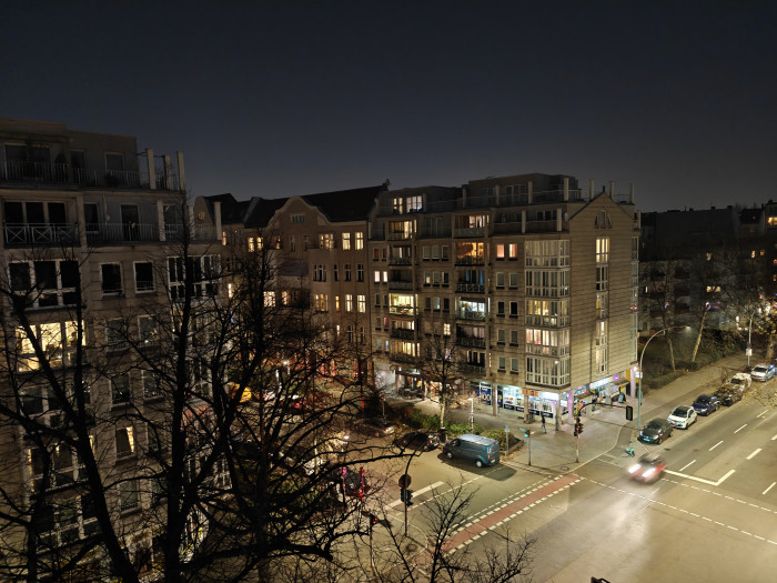 Die Belichtung im Nachtmodus ist gut, die Schärfe etwas weniger gut als beim Galaxy S25 Ultra. (Bild: Tobias Költzsch/Golem.de)