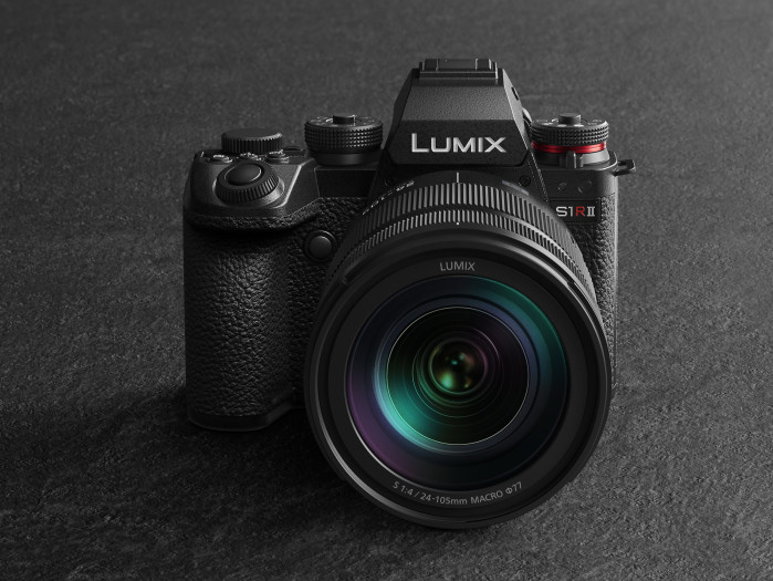 Panasonic Lumix S1RII (Bild: Panasonic)