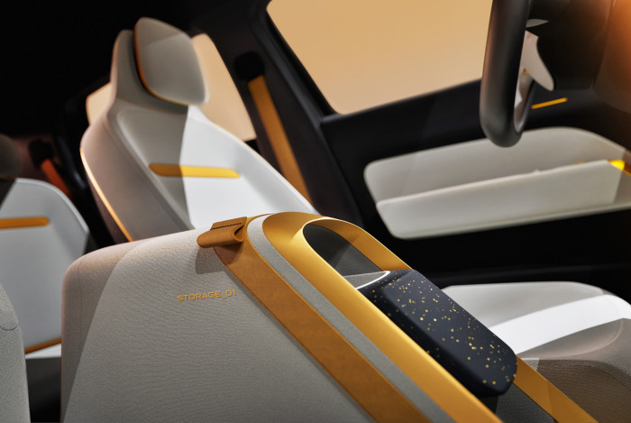 Die Mittelkonsole ist verschiebbar. (Foto: VW)