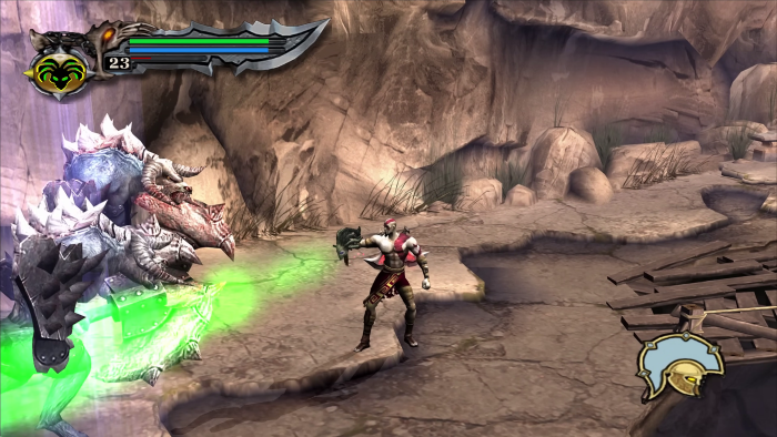 Zusatzwaffen bringen Abwechslung in den Kampf. Mit dem abgerissenen Kopf der Medusa etwa verwandelt man Gegner in Stein. (Bild: Sony Playstation/Screenshot: Medienagentur Plassma)