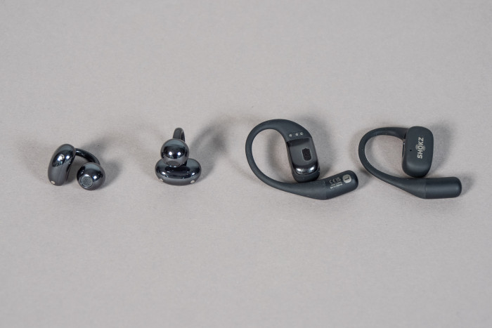 Links Huaweis Freeclip, rechts Shokz' Openfit (Bild: Martin Wolf/Golem.de)