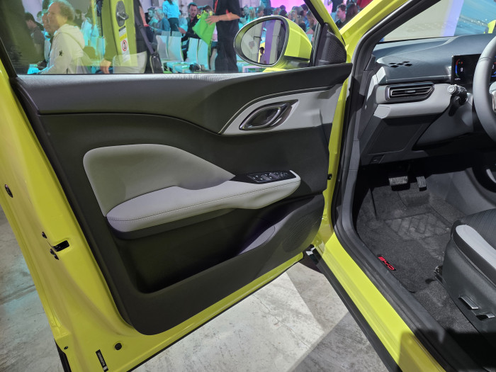 Die Tür des BYD Dolphin Surf (Bild: Tobias Költzsch/Golem.de)