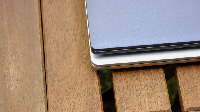 Dell Pro 14 Premium (oben) und Dell Pro 14 Plus (unten) (Bild: Oliver Nickel/Golem.de)