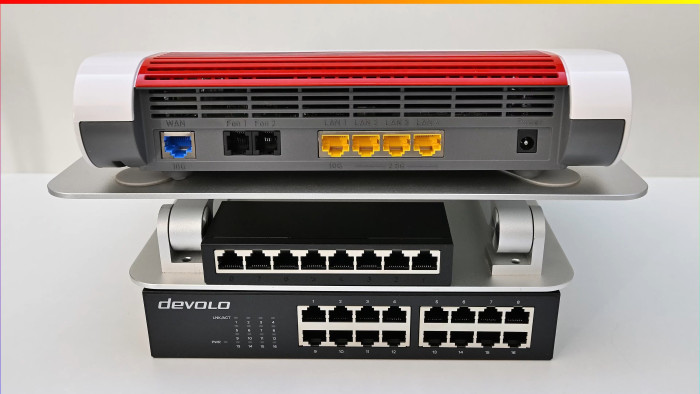 Die beiden 1-Gig-Switches von Devolo kosten nur knapp 40 und 90 Euro. Sie vertragen sich mit der Fritzbox 4690, nutzen aber nicht deren maximalen Speed. (Bild: Harald Karcher)