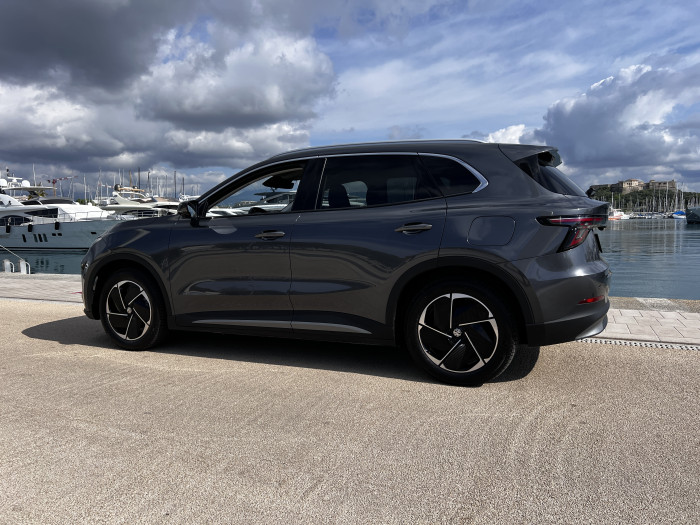 Das SUV ist 4,48 m lang, 1,85 m breit und 1,62 m hoch. (Foto: Dirk Kunde)