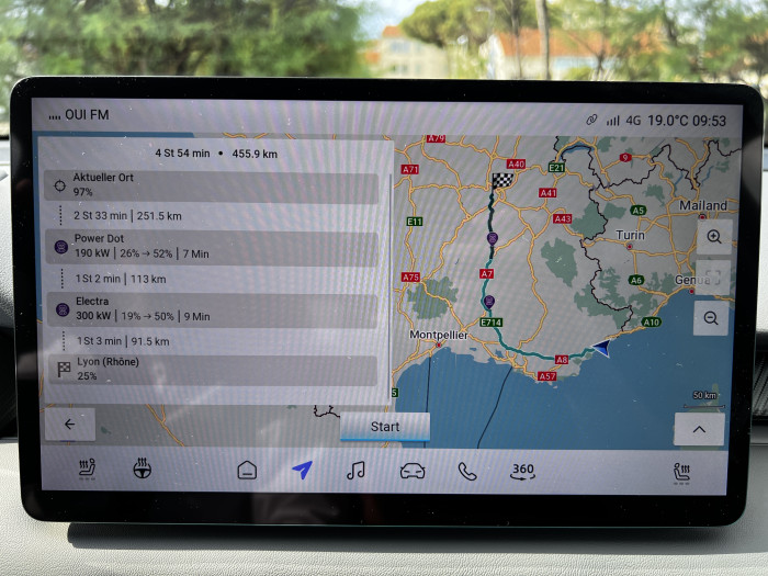 Wenn die Route steht, kann man Ladestopps hinzufügen. (Foto: Dirk Kunde)