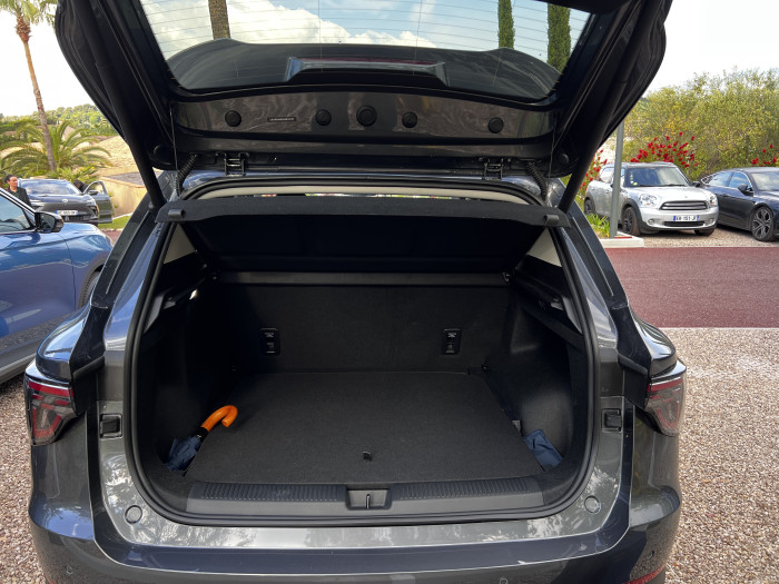 Der Kofferraum verfügt über ein Volumen von 453 Litern. (Foto: Dirk Kunde)