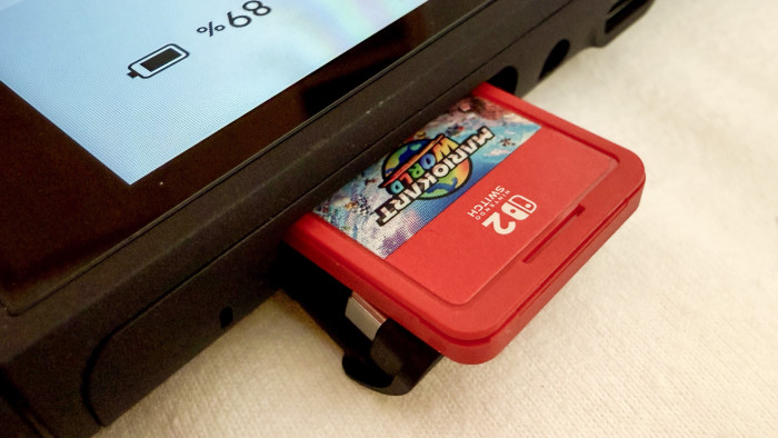 Hier kommt eine Spielekarte in den Slot. (Bild: Steinlechner/Golem.de)