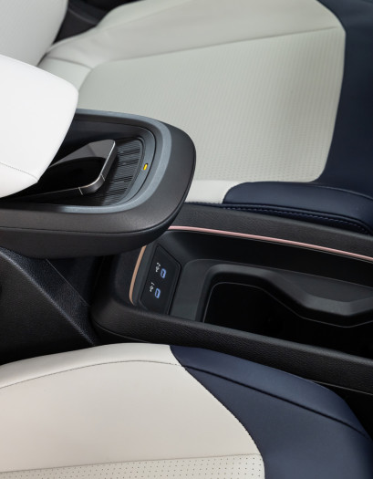 Die Mittelkonsole des Nissan Leaf (Bild: Nissan)