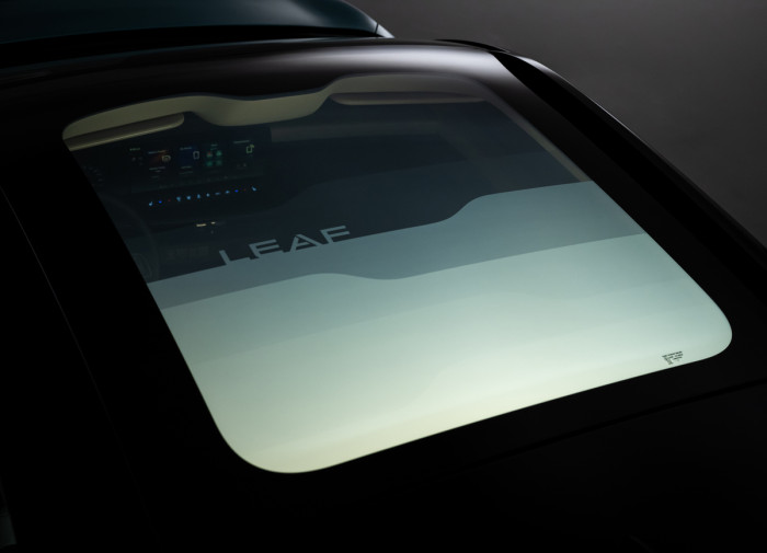 Der neue Nissan Leaf hat ein Panoramadach. (Bild: Nissan)