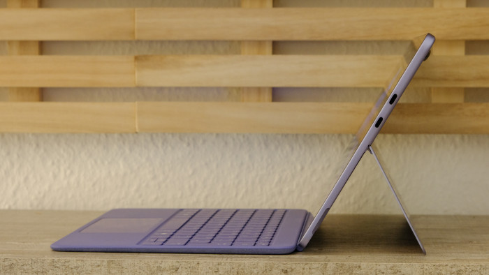 Surface Pro 12 (Bild: Oliver Nickel/Golem.de)