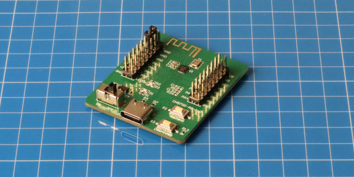 Beim CH570 gibt es USB und Funk im 2,4 GHz-Band - BLE beherrscht dieses Modell leider nicht. (Bild: Johannes Hiltscher/Golem.de)