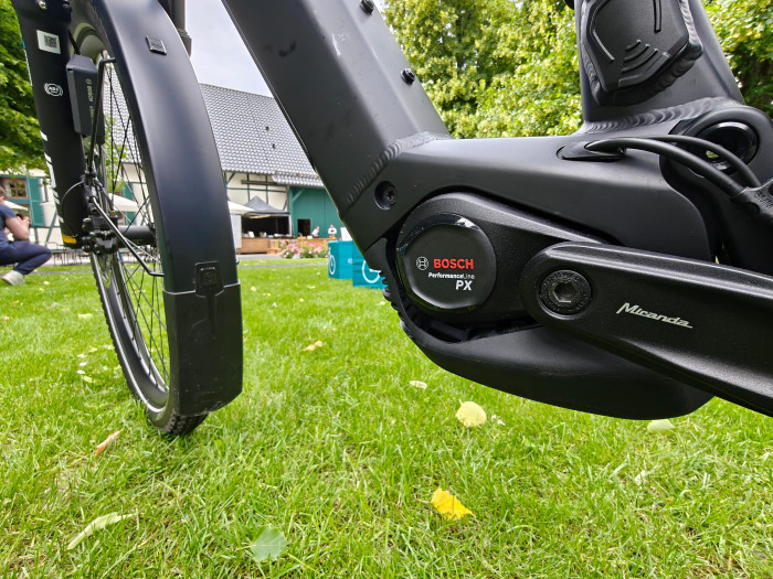 Der Perfomance Line PX im Rahmen verbaut (Bild: Martin Wolf/Golem.de)