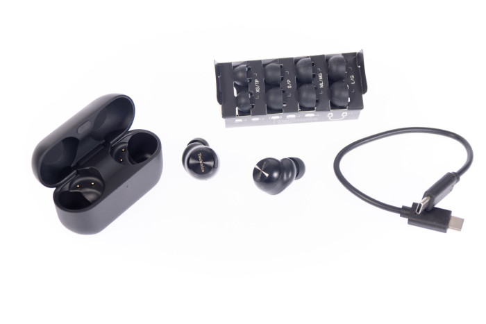 EAH-AZ100 von Technics (Bild: Martin Wolf/Golem.de)