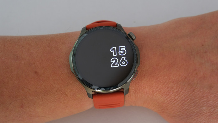 ... und hier das etwas schlichte Always-on-Pendant. (Bild: Steinlechner/Golem.de)