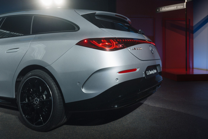 Neben dem CLA 250+ bietet Mercedes zunächst nur den CLA 350 4Matic als Variante an. (Foto: Mercedes-Benz)