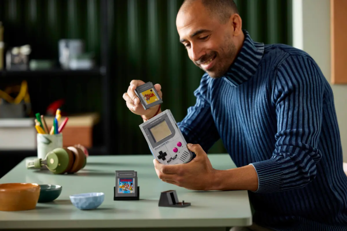 Lego Game Boy 72046 (Bild: Lego)